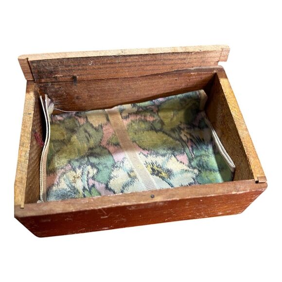 Antique Wood Box Clarks ONT Spool Cotton Advertising Piece Roping Cowboy - Picture 3 of 9